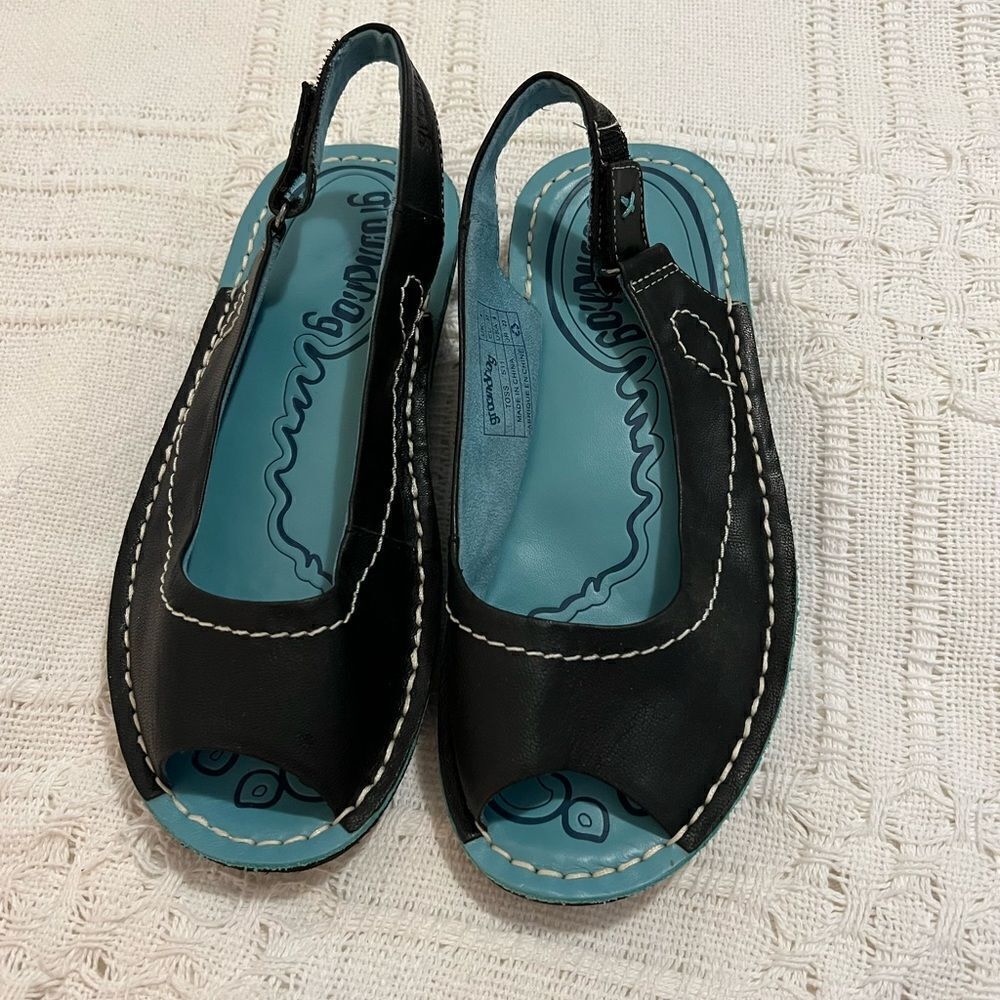 Groundhog Womens Shoes Sandal Size 6